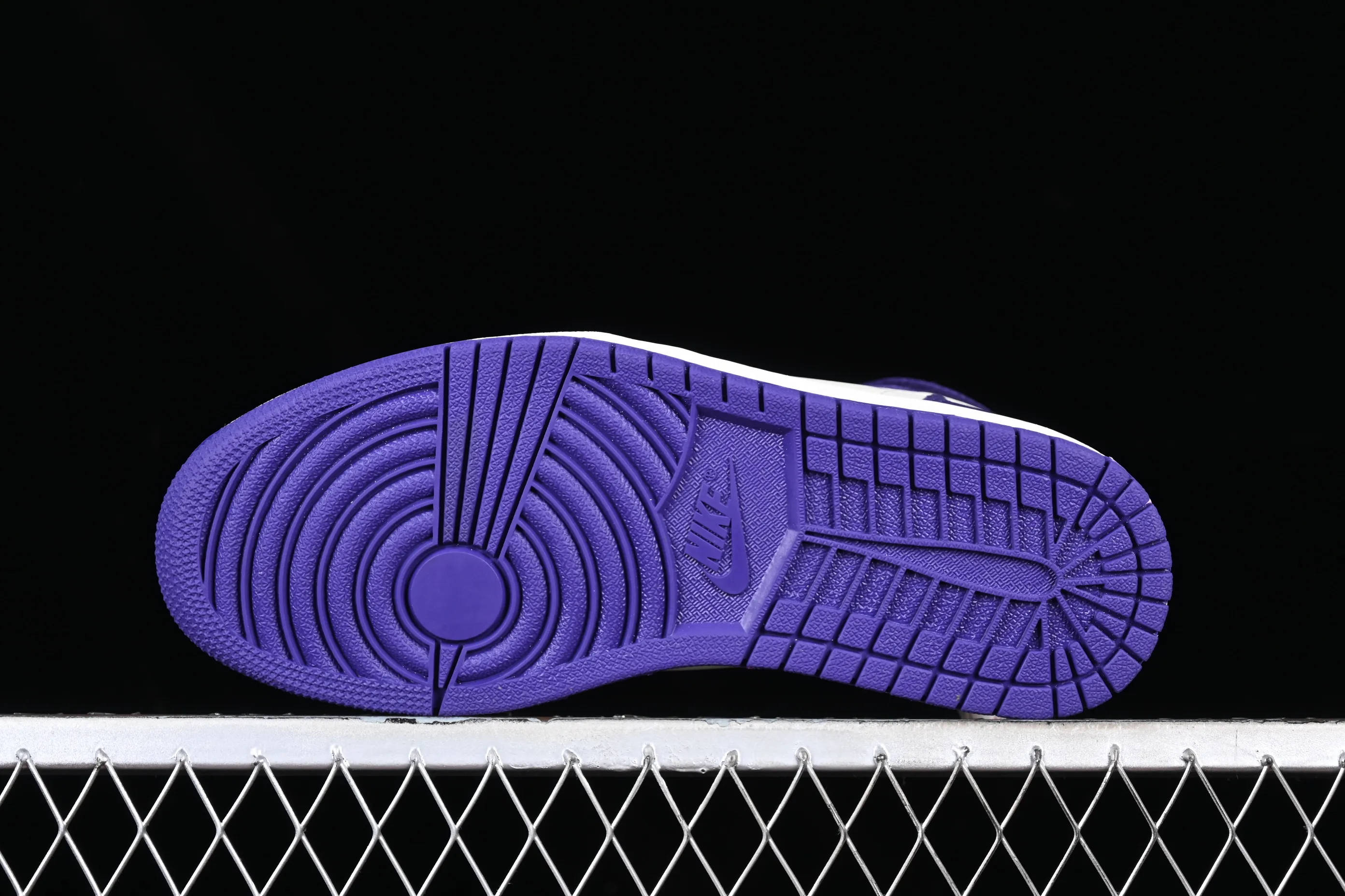 All categories Air Jordan Jordan series basketball shoes Air Jordan 1 High Pure original Air Jordan 1 Court Purple AJ1 Joe 1 black purple toe basketball shoes 555088-501